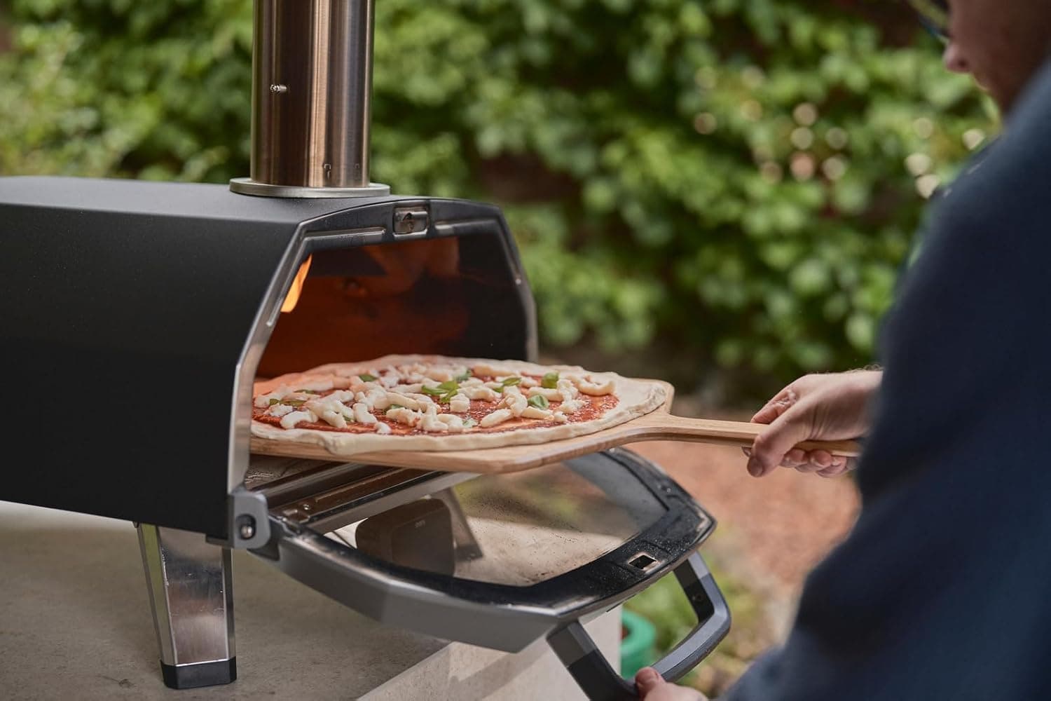 Ooni Karu 2 Pro Multi-Fuel Pizza Oven thumbnail 2